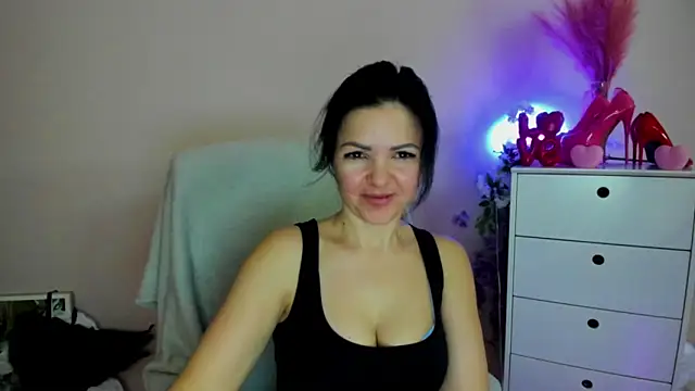 Mollybloom40 online show from April 2026 08:34:02 AM