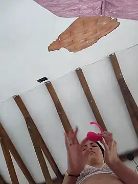 Snapshot of Olivia_18year_old chatting on October 2025 01:12:01 PM Olivia 18year old online show from October 2025 01:12:01 PM