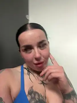 lucycoxxoxo online show from May 2026 10:50:03 PM