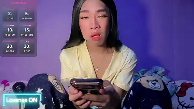 Yourasianbabyemma online show from April 2026 11:40:02 PM