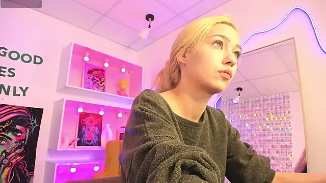 AlysiaSun  online show from May 2026 10:32:01 AM
