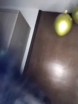 Snapshot of _Emily_vixen chatting on November 2025 12:57:02 AM Emily vixen online show from November 2025 12:57:02 AM