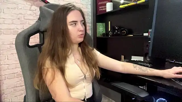 GreatMolly online show from October 2025 06:02:02 AM