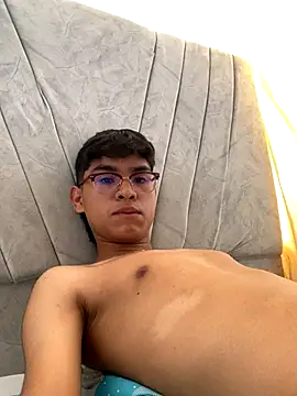 Snapshot of Muchachito18 chatting on November 2025 01:23:02 PM Muchachito18 online show from November 2025 01:23:02 PM