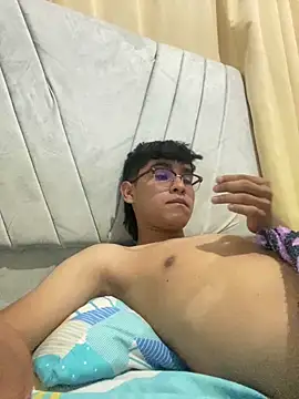 Snapshot of Muchachito18 chatting on November 2025 05:27:02 AM Muchachito18 online show from November 2025 05:27:02 AM