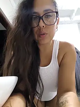 Snapshot of Salmma_Milf chatting on February 2026 12:06:01 AM Salmma Milf online show from February 2026 12:06:01 AM