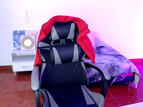 Snapshot of Isabella__666 chatting on November 2025 03:50:01 AM Isabella 666 online show from November 2025 03:50:01 AM