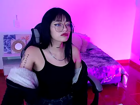 Snapshot of Isabella__666 chatting on November 2025 04:12:02 AM Isabella 666 online show from November 2025 04:12:02 AM