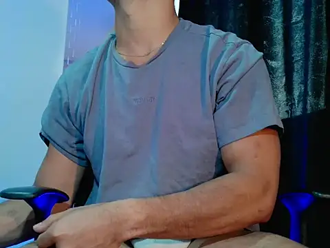 DaamonSlader  online show from February 2026 09:41:01 PM