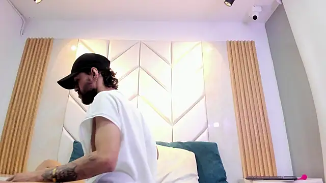 Liam Samderz online show from October 2025 12:06:02 PM