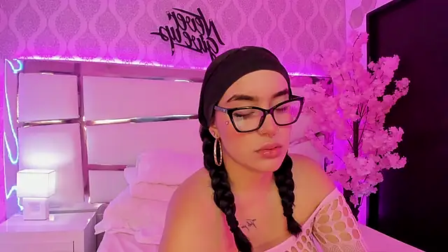 DevoraCarther online show from October 2025 01:04:02 PM