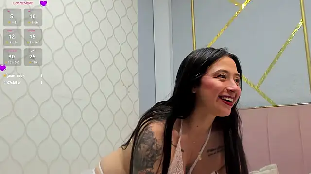 JuliethCruz  online show from May 2026 07:09:02 PM