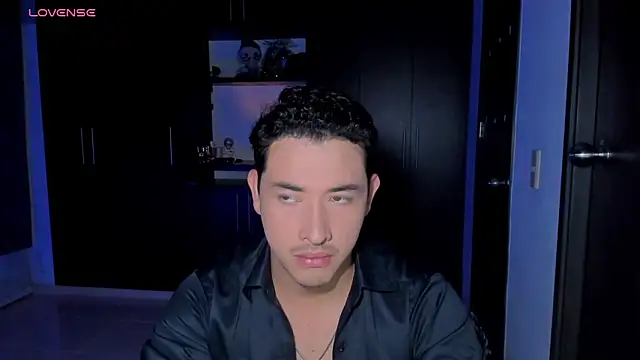 Lexmiller18 online show from October 2025 12:57:01 AM