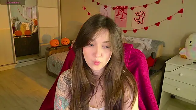 BellaSink online show from November 2025 05:40:01 AM