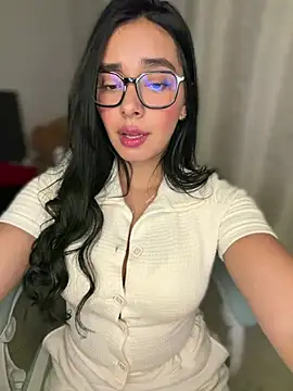 MiaSofia   online show from May 2026 05:13:01 AM