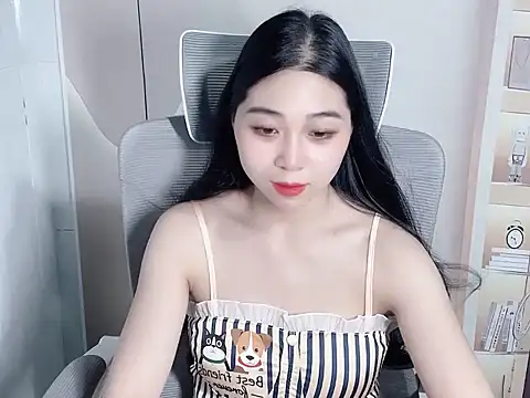 Lilybelle-e online show from October 2025 01:23:02 PM