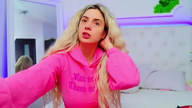 AriannaSins online show from January 2025 01:09:01 PM