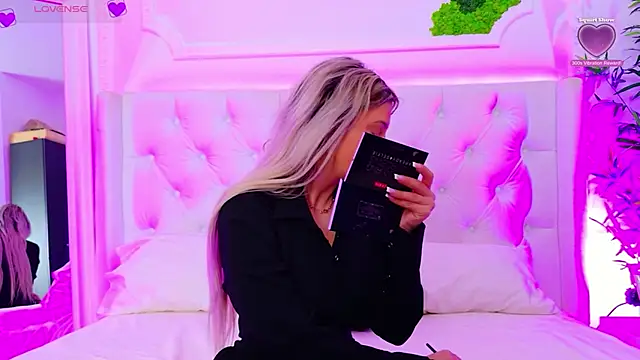 AriannaSins online show from March 2026 12:17:02 PM