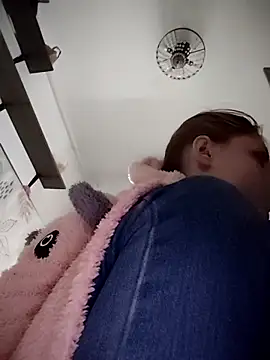 SandyCassie online show from November 2025 12:00:02 PM