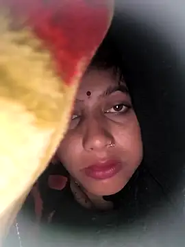 Snapshot of Ragni_bhargav chatting on March 2026 11:21:01 PM Ragni bhargav online show from March 2026 11:21:01 PM