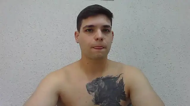 Snapshot of Zure-xxx chatting on July 2026 07:27:01 PM Zure-xxx online show from July 2026 07:27:01 PM