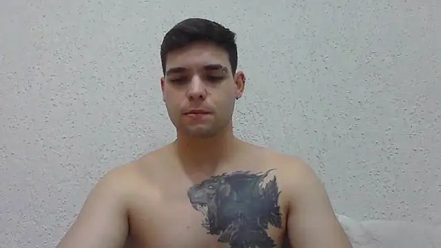 Snapshot of Zure-xxx chatting on July 2026 05:39:02 PM Zure-xxx online show from July 2026 05:39:02 PM