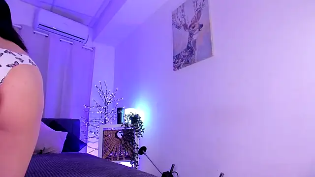 Divine Madeleine online show from May 2026 06:20:01 AM