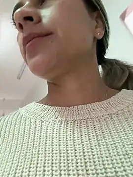 valentina herrrera online show from April 2026 03:06:01 PM