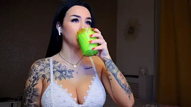 EvaXXRoseXX online show from October 2025 03:29:01 AM