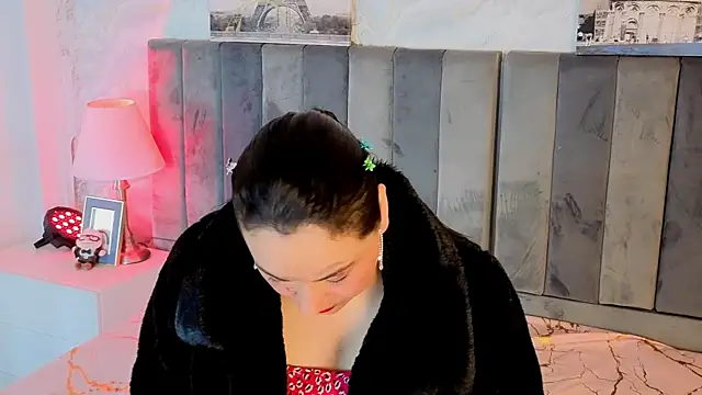 Snapshot of Elizabeth_bennett_6 chatting on January 2026 12:07:02 PM Elizabeth bennett 6 online show from January 2026 12:07:02 PM