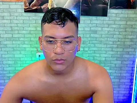 ThomasAxel online show from November 2025 08:43:02 PM