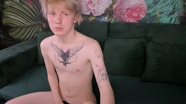 KevinMilky online show from November 2025 08:40:02 PM