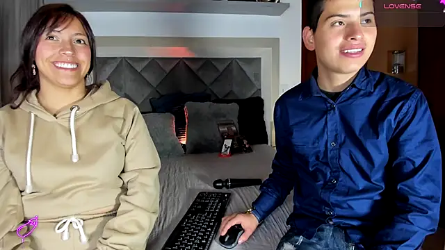 kinkypetite1 online show from October 2025 11:44:02 AM