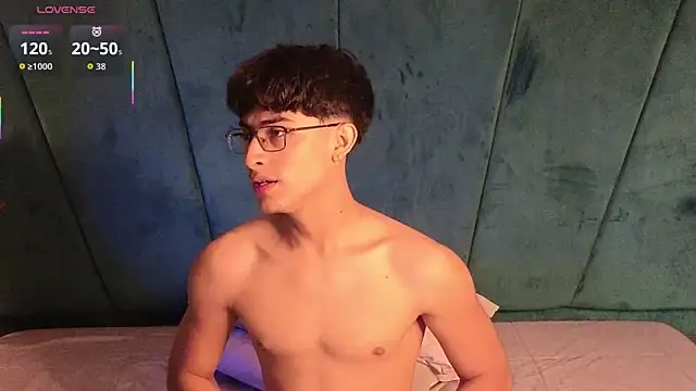 Aaron Eze online show from February 2026 08:49:02 PM