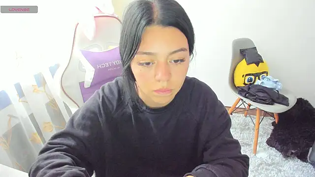 Snapshot of Midori_rosse chatting on January 2026 06:46:02 PM Midori rosse online show from January 2026 06:46:02 PM