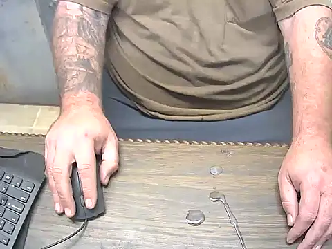 awynn1980 online show from October 2025 04:19:02 PM