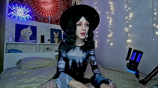 whoalexxa online show from December 2025 11:18:01 AM