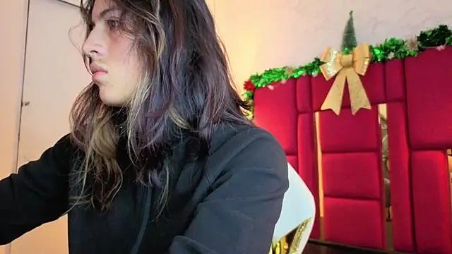 moon winy online show from December 2025 11:16:02 AM