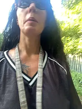 DarkestDreamxox online show from June 2026 05:57:01 AM