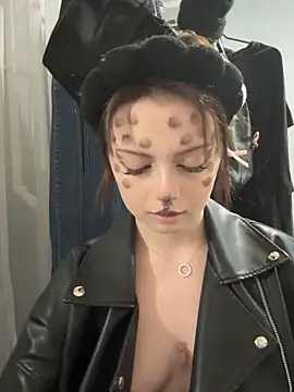 AnmiXHot online show from October 2025 04:51:02 PM