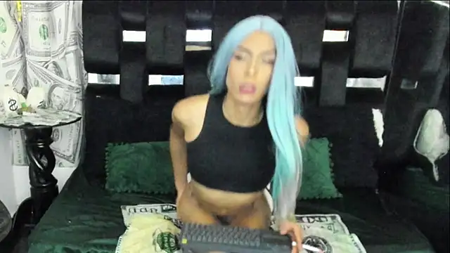 Snapshot of Latin_Doll13 chatting on November 2025 08:03:02 AM Latin Doll13 online show from November 2025 08:03:02 AM