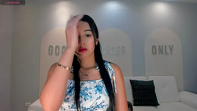 ScarlettBlaze  online show from May 2026 12:10:01 PM