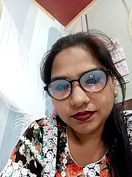 Vanshika1432 online show from October 2025 04:15:02 AM