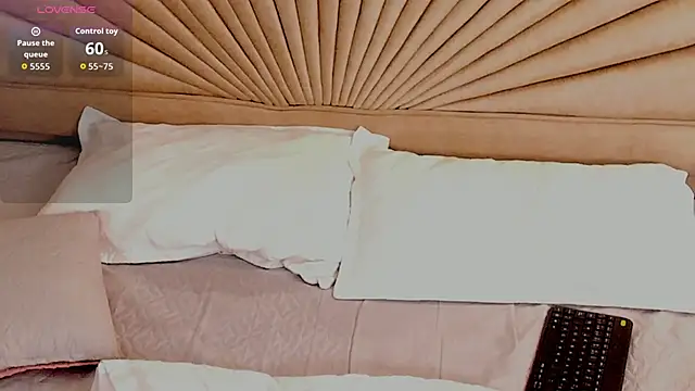 Emma duff online show from December 2025 11:48:02 AM