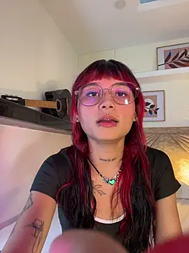 Emma duff online show from April 2026 07:25:02 PM