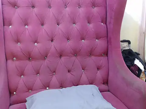 Snapshot of Sophialovecum_29 chatting on October 2025 03:35:02 PM Sophialovecum 29 online show from October 2025 03:35:02 PM