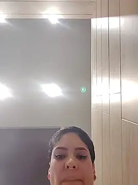 Snapshot of Natimiau chatting on January 2026 10:02:01 PM Natimiau online show from January 2026 10:02:01 PM