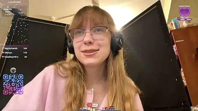 JuneCooper online show from October 2025 02:19:01 PM