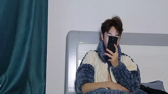 Snapshot of Stuffy-111 chatting on November 2025 07:46:02 PM Stuffy-111 online show from November 2025 07:46:02 PM