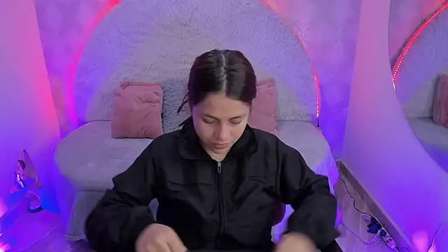 valentina clk online show from March 2026 01:26:01 PM